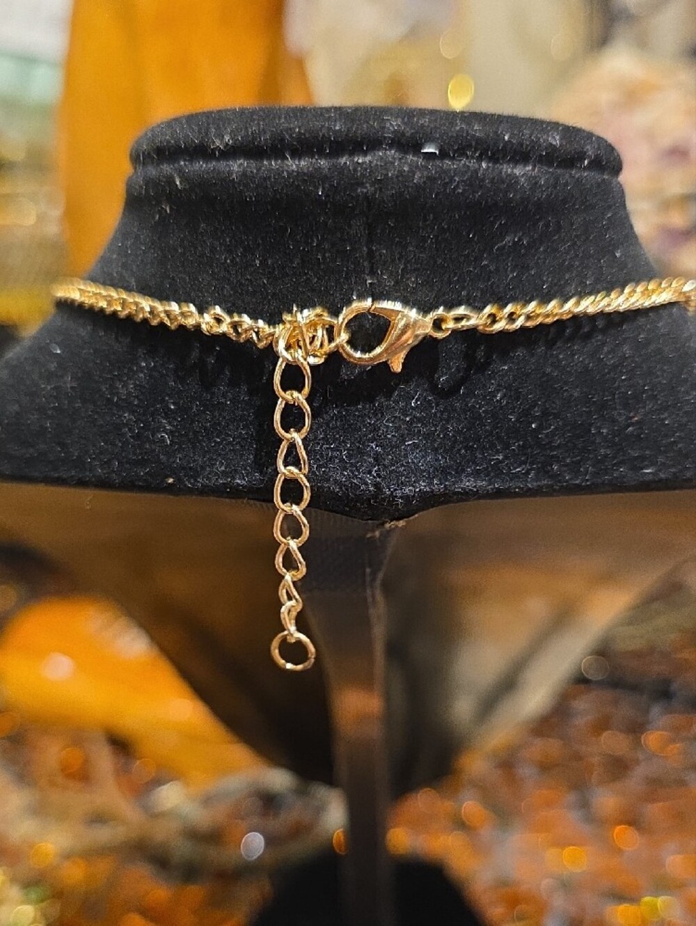 Source Unknown Gold 'Mom' Pendant Necklace with Heart and 'Love' Drop - Picture 3 of 5